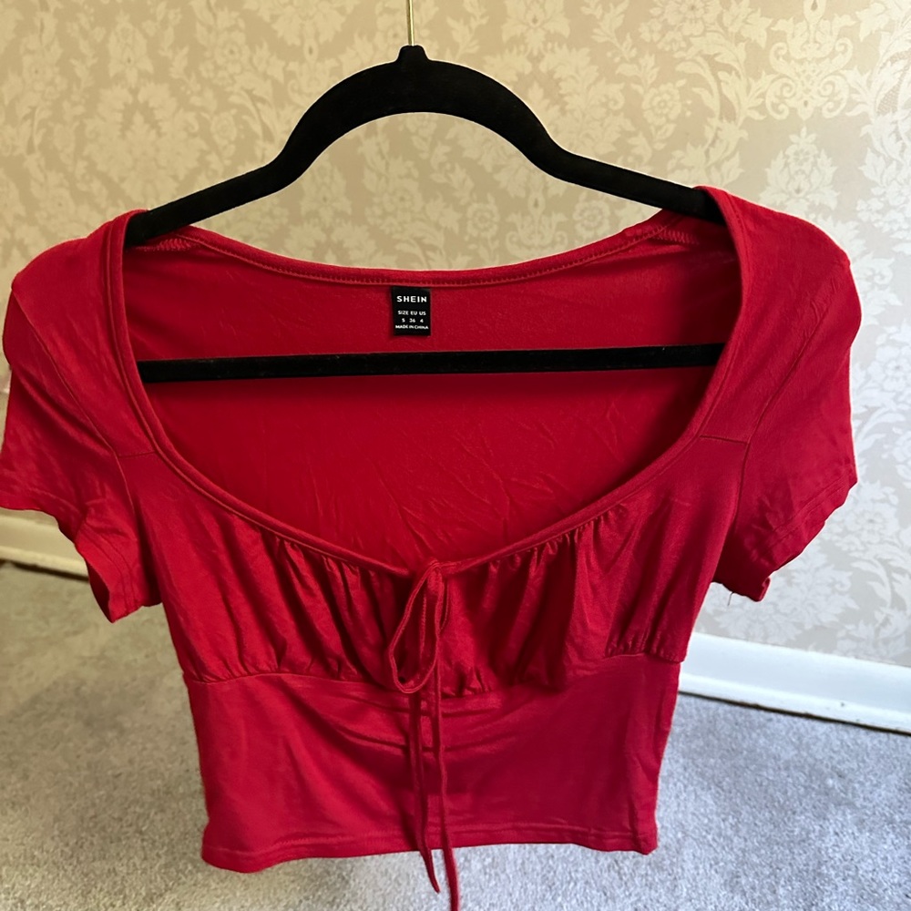 Crop top - Picture 2 of 3
